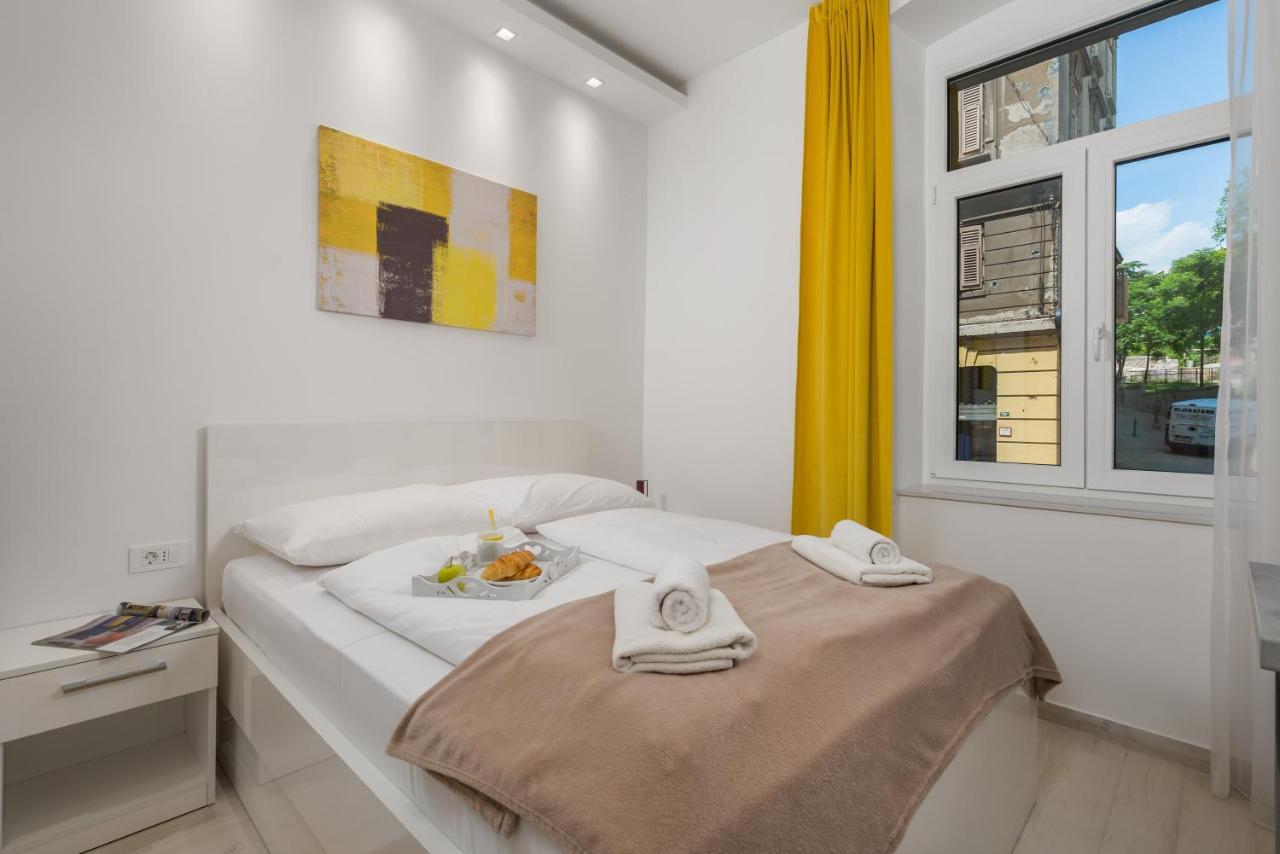Lux Apartments Rijeka Buitenkant foto
